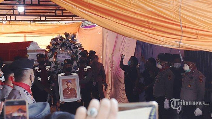 TRIBUN-JAMBISUANG-SITANGGANG.jpg