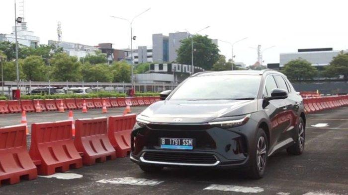 Mobil listrik Toyota bZ4X