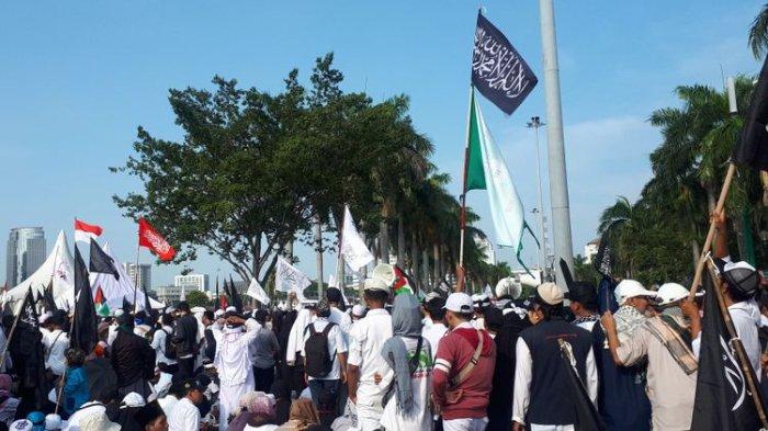 Ilustrasi. Acara reuni akbar 212 di kawasan Monumen Nasional (Monas), Minggu (2/12/2018).