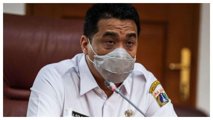 Wakil Gubernur DKI Jakatra Ahmad Riza Patria memberikan sambutan di ruangan Balai Kota DKI Jakarta, Jakarta Pusat, Rabu (18/11/2020). Riza pada Jumat, (5/2/2021), mengatakan lockdown akhir pekan di Jakarta tidak dapat diterapkan.