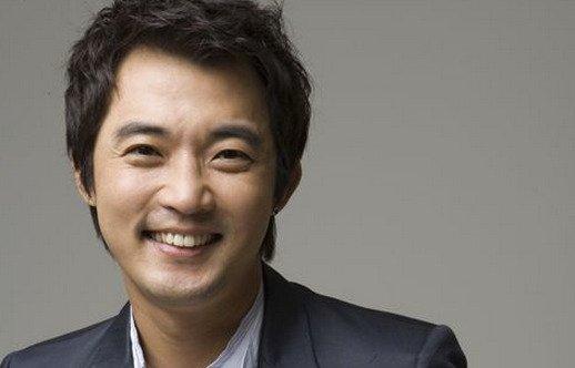 ahn-jae-wook2.jpg
