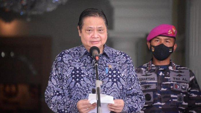 Menteri Koordinator Bidang Perekonomian Airlangga Hartanto selaku Ketua Komite Penanganan COVID-19 dan Pemulihan Ekonomi Nasional (KPCPEN)