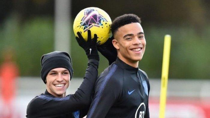 Dua pemain Timnas Inggris, Phil Foden dan Mason Greenwood.
