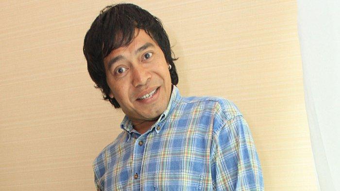 pelawak-alfiansyah-atau-lebih-dikenal-dengan-nama-komeng.jpg