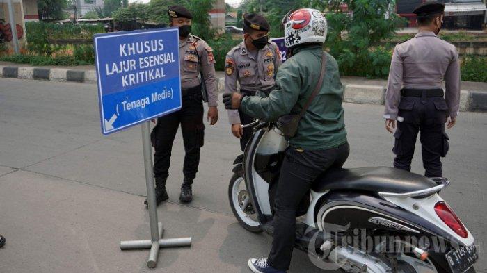 pos-penyekatan-ppkm-darurat-di-Jalan-Lampiri-Jakarta-Timur-1.jpg