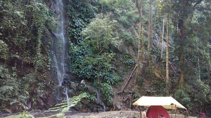 Tempat wisata bernama Air Terjun Solomeronda di Kabupaten Konawe, Sulawesi Tenggara.
