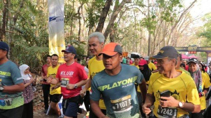 Ketua Umum PP KAGAMA, Ganjar Pranowo mengikuti kegiatan UGM International Trail Run