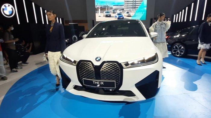 Mobil listrik BMW iX xDrive40