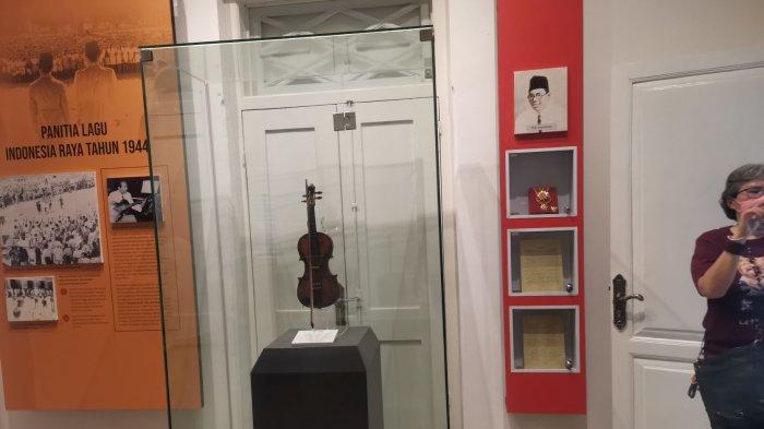 Replika Biola WR Supratman dipajang di Museum Sumpah Pemuda 8383773